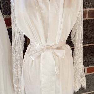 Elegant White Lace Robe- Bridal robe - Wedding Robe
